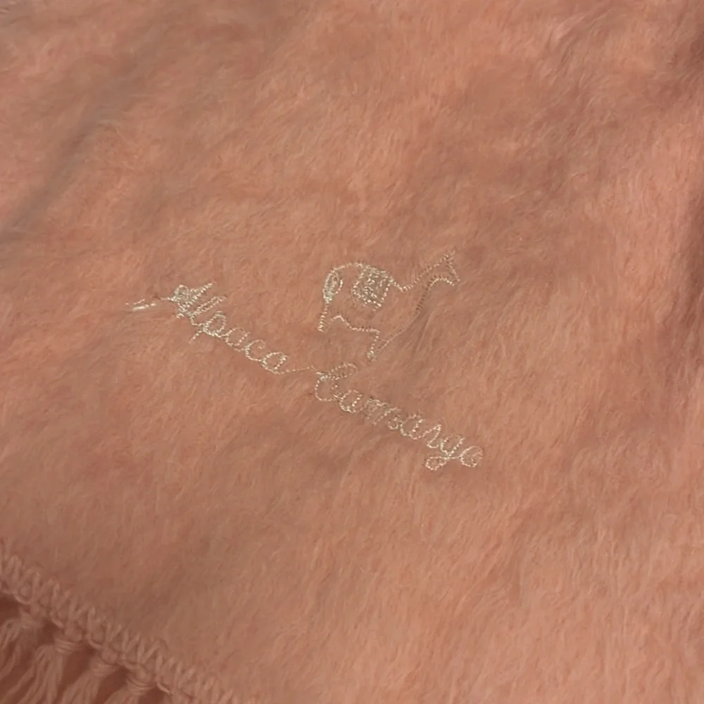 Camargo Alpaca Peachy Pink alpaca hair Scarf one size preowned